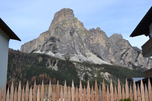 sassongher simbolo di corvara