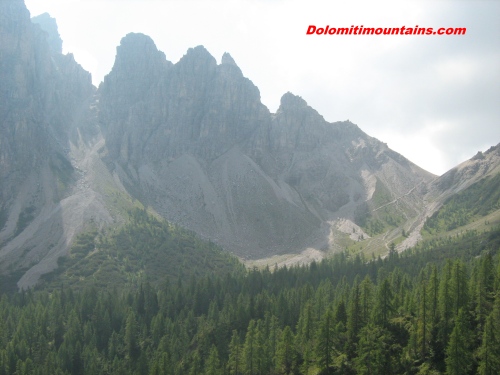 Another view on Forcella Spe found in Spalti di Toro - Domiti mountains 