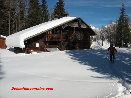 Tita Barba refuge during the  winter